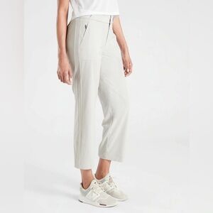 Athleta Tribeca Utility Crop Pants Birch Grey Size 12 Travel Performance EUC